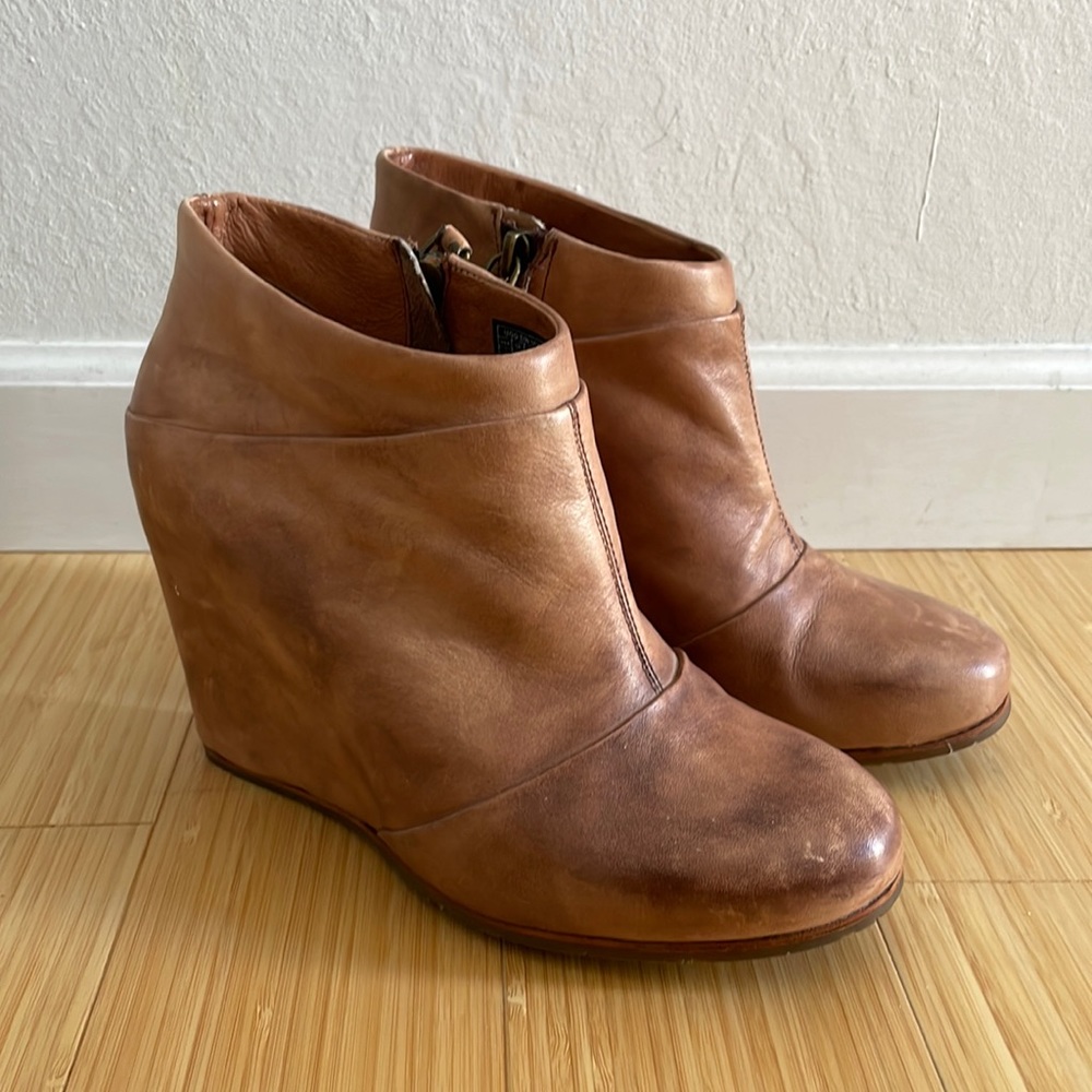 UGG Carmine Wedge Heel Brown Ankle Boots 37